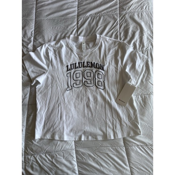 New Lululemon Size 12 Relaxed-Fit Cotton Jersey Tee Graphic White Oversized NWT - Picture 1 of 9